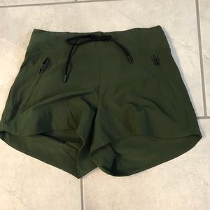 Athleta dark green short